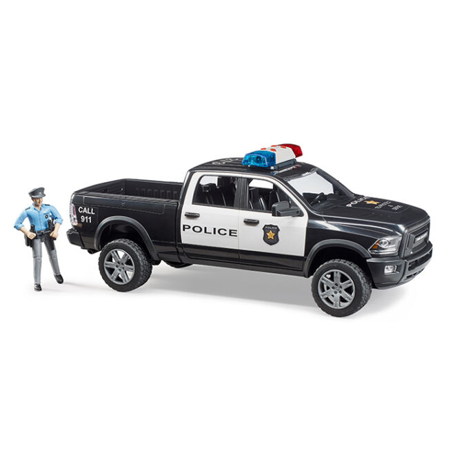 Dodge Ram politseiauto politseinikuga